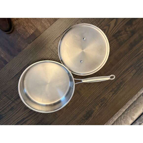 CUISINART Model #722-24 10” Skillet Frying Pan with Lid - Picture 6 of 10